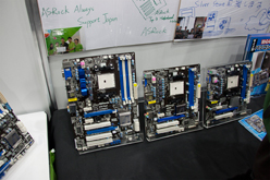 画像ギャラリー No.005のサムネイル画像 / 「2011 AKIBA PC-DIY EXPO 夏の陣」が開催。「Rewrite」仕様の“痛PC”を撮影してきた