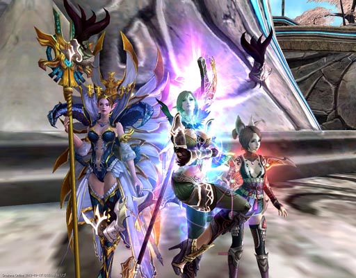 画像ギャラリー No.009のサムネイル画像 / 「ドラゴナ」,新たな衣装「ブレストワイルドスーツ」の販売を本日開始