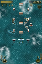 画像ギャラリー No.004のサムネイル画像 / カプコンの名作STG「1942」がiPhone/iPod touchで復活。「1942 -FIRST STRIKE-」で新たなる全8ステージの激戦をくぐり抜けよう