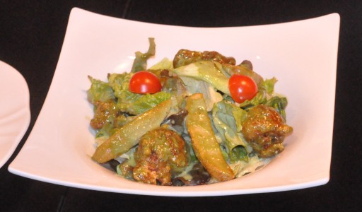 画像ギャラリー No.012のサムネイル画像 / キャラクターのイメージにピッタリの完成度。「バイナリー ドメイン」×「TBIグループ」のコラボレーションメニューが堪能できたプレス向け試食会をレポート