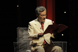 画像ギャラリー No.007のサムネイル画像 / 100分ものボリュームでシャア自らがその変遷と想いを語る。「SDガンダム ジージェネワールド」限定版同梱のDVD「赤の肖像 〜シャア、そしてフロンタルへ〜」を一足早く視聴してきた