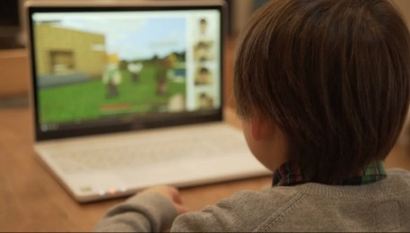 画像ギャラリー No.004のサムネイル画像 / 親子で体験できる「マインクラフト」のワークショップが10月22日,23日に開催