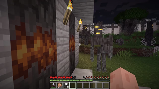 画像ギャラリー No.005のサムネイル画像 / 「マインクラフト」,新バイオーム「Pale Garden(ペールガーデン)」は12月3日に配信。木々に紛れて新たなモブが襲ってくる