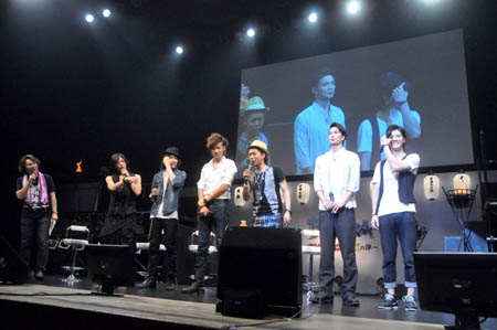 画像ギャラリー No.007のサムネイル画像 / 舞台「戦国BASARA3」のキャストをサプライズ発表! ゲスト陣が想いを熱く語った「バサラ祭2011〜夏の陣〜前夜祭」の模様をレポート