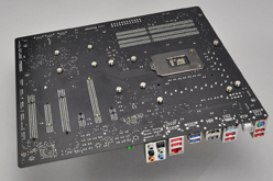 ꡼ No.008Υͥ / GIGA-BYTEΥޡZ68ޥܡɡG1.Sniper 2פ̿Ǹ