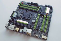 ꡼ No.005 | COMPUTEXϡIntel 8꡼åץåȤפˤĤGIGABYTEʹƤߤ