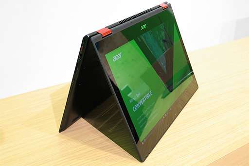 画像ギャラリー No.010のサムネイル画像 / RX Vega×4に18C36T対応CPU搭載のド派手なタワーPCがインパクト大。Acerがドイツでゲーマー向けPC&周辺機器を発表