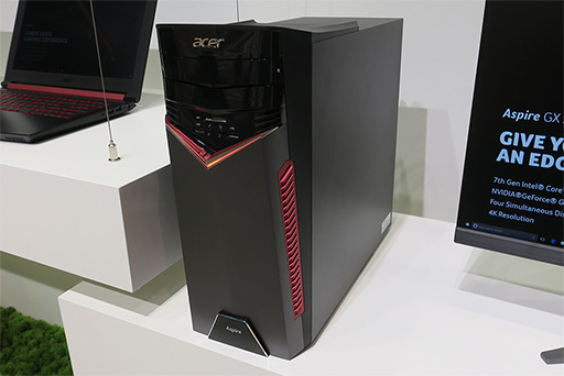 画像ギャラリー No.012のサムネイル画像 / RX Vega×4に18C36T対応CPU搭載のド派手なタワーPCがインパクト大。Acerがドイツでゲーマー向けPC&周辺機器を発表