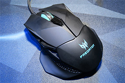 画像ギャラリー No.016のサムネイル画像 / RX Vega×4に18C36T対応CPU搭載のド派手なタワーPCがインパクト大。Acerがドイツでゲーマー向けPC&周辺機器を発表