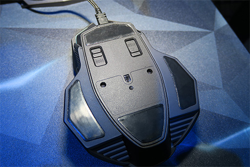 画像ギャラリー No.019のサムネイル画像 / RX Vega×4に18C36T対応CPU搭載のド派手なタワーPCがインパクト大。Acerがドイツでゲーマー向けPC&周辺機器を発表