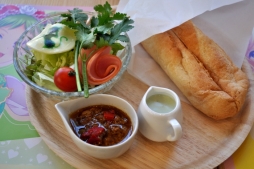 画像ギャラリー No.012のサムネイル画像 / ハピなる! 個性的で美味しいメニューが楽しめる「プリティーオールフレンズレインボー♡イースターカフェ」をレポート