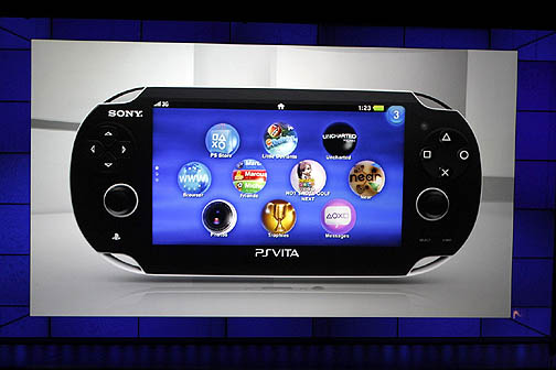 画像集#020のサムネイル/［E3 2011］「PlayStation Vita」をさっそく触ってみた！ 触り心地や操作感，有機ELパネルの見やすさはいかに？ 「Uncharted」など計5タイトルのインプレッションと共にがっつりレポート