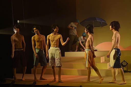 画像ギャラリー No.007のサムネイル画像 / 「舞台 STORM LOVER〜波打ち際の王子SUMMER 改!〜」のゲネプロをレポート。セントルイス・ハイの熱い夏が再び!