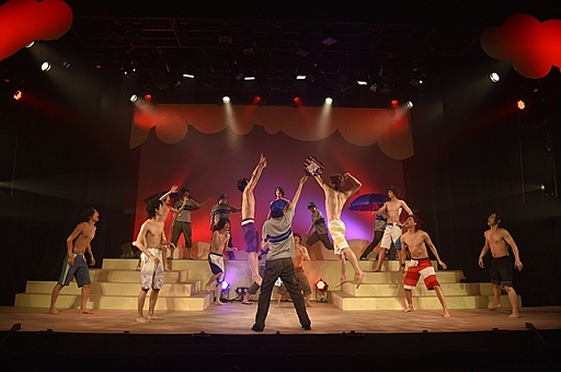 画像ギャラリー No.008のサムネイル画像 / 「舞台 STORM LOVER〜波打ち際の王子SUMMER 改!〜」のゲネプロをレポート。セントルイス・ハイの熱い夏が再び!