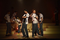 画像ギャラリー No.013のサムネイル画像 / 「舞台 STORM LOVER〜波打ち際の王子SUMMER 改!〜」のゲネプロをレポート。セントルイス・ハイの熱い夏が再び!