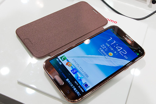 ꡼ No.025Υͥ / NTTɥ⡤GALAXY S III סAQUOS PHONE ZETAפʤ2012ǯߥǥ륹ޡȥե10ʤȯɽ٤Ƥ100MbpsΡXiפб