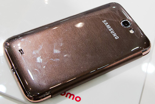 ꡼ No.026Υͥ / NTTɥ⡤GALAXY S III סAQUOS PHONE ZETAפʤ2012ǯߥǥ륹ޡȥե10ʤȯɽ٤Ƥ100MbpsΡXiפб