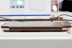 ꡼ No.028Υͥ / NTTɥ⡤GALAXY S III סAQUOS PHONE ZETAפʤ2012ǯߥǥ륹ޡȥե10ʤȯɽ٤Ƥ100MbpsΡXiפб