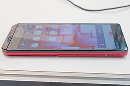 ꡼ No.033Υͥ / NTTɥ⡤GALAXY S III סAQUOS PHONE ZETAפʤ2012ǯߥǥ륹ޡȥե10ʤȯɽ٤Ƥ100MbpsΡXiפб