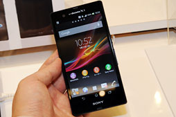 ꡼ No.010 | ɥ⡤Xperia Zפ2MEDIASʤ2013ǯեǥ륹ޡȥե֥åȤȯɽܥǥäȻȤäƤߤ 