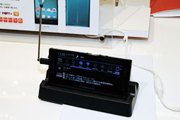 ꡼ No.039 | ɥ⡤Xperia Zפ2MEDIASʤ2013ǯեǥ륹ޡȥե֥åȤȯɽܥǥäȻȤäƤߤ 