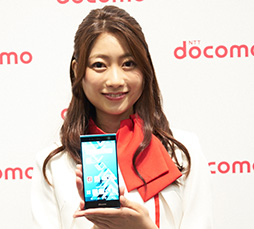 画像ギャラリー No.002のサムネイル画像 / 「Xperia Z4」は何が新しくなった? ARROWSとAQUOSの新型はどう? NTTドコモ2015年夏モデルテストレポート