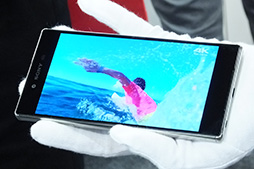 画像ギャラリー No.014のサムネイル画像 / 「Xperia Z5」シリーズ3製品に「Nexus 5X」も。ドコモ,2015〜16年冬春モデルのスマートフォン10製品を発表