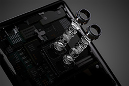 ˡХ롤ǥ奢󥺥ܤοޡȥեXperia XZ2 PremiumפԾ˸ȯɽ