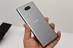 画像ギャラリー No.026のサムネイル画像 / アスペクト比9:21の新型スマホ「Xperia 1」ハンズオン。ソニーの映像技術が詰め込んだ有機ELパネルとゲーマー向け機能に注目