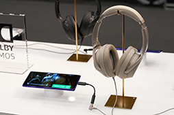 画像ギャラリー No.025のサムネイル画像 / ブランド復活の狼煙となるか? ソニーの次世代スマホ「Xperia 1」体験会レポート。新しいゲーム機能「Game enhancer」も触ってみた