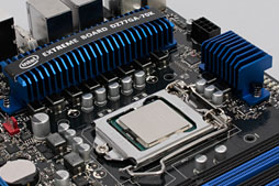 画像ギャラリー No.012のサムネイル画像 / Ivy Bridge「Core i7-3770K」レビュー,GPUコア編。3D性能は「Llanoまであと一歩」に迫る