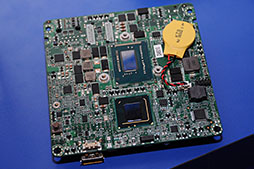画像ギャラリー No.005のサムネイル画像 / Intel,10cm平方でモバイルCore i3搭載の超小型マザーボードを公開。純正ベアボーンとして10月に発売予定