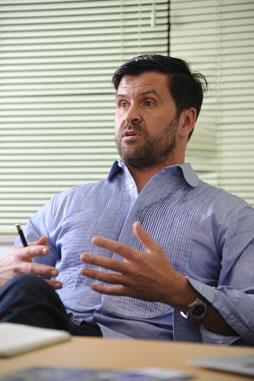 画像ギャラリー No.008のサムネイル画像 / クールなデザインと品質には自信アリ。ゲームとコラボしたこだわりのアパレルを展開するmusterbrandのCEOに話を聞いた