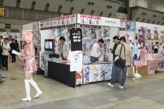 画像ギャラリー No.007のサムネイル画像 / 5pb.所属アーティストによる恒例のライブもあった“萌えの祭典”「DreamParty東京2011春」のレポートを掲載