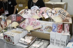 画像ギャラリー No.013のサムネイル画像 / 5pb.所属アーティストによる恒例のライブもあった“萌えの祭典”「DreamParty東京2011春」のレポートを掲載