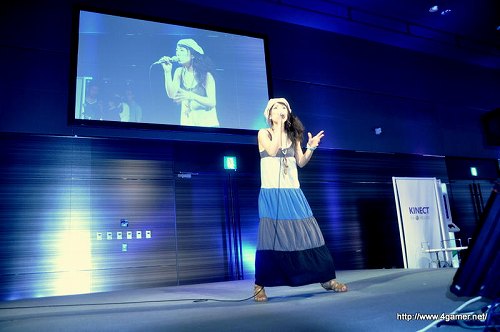 画像ギャラリー No.016のサムネイル画像 / 「STEINS;GATE 比翼恋理のだーりん」トークショーに志倉千代丸氏と山本彩乃さんが出演。いとうかなこさんやアフィリア・サーガ・イーストによるライブも行われたイベントをレポート