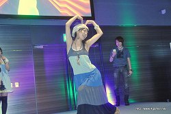 画像ギャラリー No.022のサムネイル画像 / 「STEINS;GATE 比翼恋理のだーりん」トークショーに志倉千代丸氏と山本彩乃さんが出演。いとうかなこさんやアフィリア・サーガ・イーストによるライブも行われたイベントをレポート