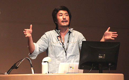 画像集#020のサムネイル/［CEDEC 2011］日本人は，遠近法で風景を見ていなかった。9月8日の基調講演「情報化社会，インターネット，デジタルアート，日本文化」をレポート