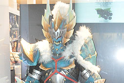 ���������꡼ No.003�Υ���ͥ������ / e-CAPCOM���꾦�ʤ���ϥ���������ꥰ�å���¿�����١����ץ����Υ��ե�����륷��åס֥������ץ�������ĥ��פ˹ԤäƤ���