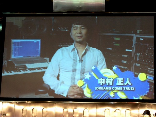 ���������꡼ No.011�Υ���ͥ������ / ¿���Υե��󤬥��˥å�������20��ǯ��ˤ��ˤ����ؽ��롣�֥��˥å��������إå��ۥå�20��ǯ��ǰŸ �С����ǡ��ѡ��ƥ����ץ�ݡ���