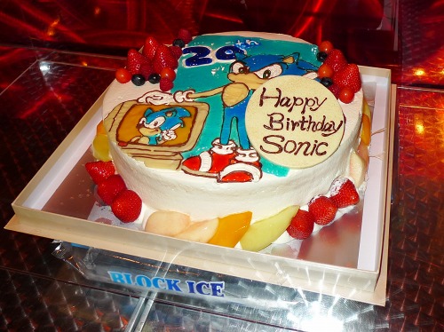 ���������꡼ No.019�Υ���ͥ������ / ¿���Υե��󤬥��˥å�������20��ǯ��ˤ��ˤ����ؽ��롣�֥��˥å��������إå��ۥå�20��ǯ��ǰŸ �С����ǡ��ѡ��ƥ����ץ�ݡ���