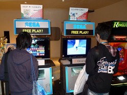 ���������꡼ No.021�Υ���ͥ������ / ¿���Υե��󤬥��˥å�������20��ǯ��ˤ��ˤ����ؽ��롣�֥��˥å��������إå��ۥå�20��ǯ��ǰŸ �С����ǡ��ѡ��ƥ����ץ�ݡ���