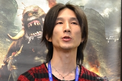 画像ギャラリー No.003のサムネイル画像 / 「Dragon's Dogma」では,油瓶を投げつけ炎の弓でサイクロプスを炎上させることも可能。RPG要素もたっぷり紹介された,メディア向けプレゼンをレポート