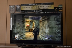 画像ギャラリー No.004のサムネイル画像 / 「Dragon's Dogma」では,油瓶を投げつけ炎の弓でサイクロプスを炎上させることも可能。RPG要素もたっぷり紹介された,メディア向けプレゼンをレポート