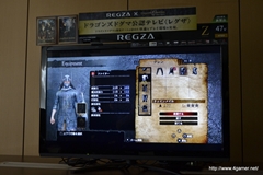 画像ギャラリー No.010のサムネイル画像 / 「Dragon's Dogma」では,油瓶を投げつけ炎の弓でサイクロプスを炎上させることも可能。RPG要素もたっぷり紹介された,メディア向けプレゼンをレポート