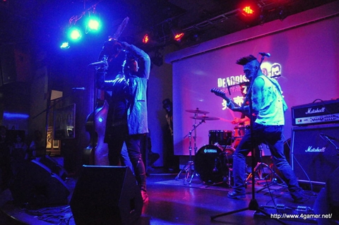 画像ギャラリー No.003のサムネイル画像 / 「デッドライジング 2 オフ・ザ・レコード」は本日発売。SABU監督らショートムービー「TOKYO DEADRISING」関係者も出演した発売前夜祭をレポート