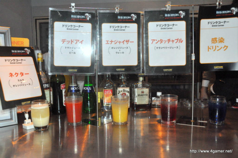 画像ギャラリー No.034のサムネイル画像 / 「デッドライジング 2 オフ・ザ・レコード」は本日発売。SABU監督らショートムービー「TOKYO DEADRISING」関係者も出演した発売前夜祭をレポート