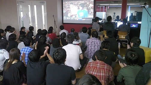 画像ギャラリー No.008のサムネイル画像 / 「スパIV AE」日本勢の活躍に秋葉原が沸いた,「EVO 2011」Public Viewingレポート。ウメハラ3連覇ならず,優勝はふ〜どフェイロン