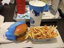 画像ギャラリー No.008のサムネイル画像 / 中東最大の格闘ゲームイベント運営者が語る,日本の格闘ゲームシーンへの憧れ。アールのクウェート滞在レポート(後編)