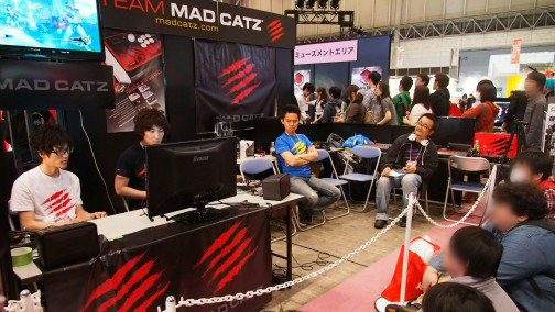 画像ギャラリー No.001のサムネイル画像 / 【超会議2】Mad Catzブースで行われていた,Team Mad Catzエキシビションマッチをムービーでお届け